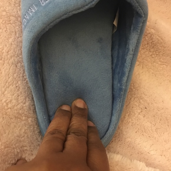 Sharper Image memory foam slippers. Size 8 - Picture 5 of 8